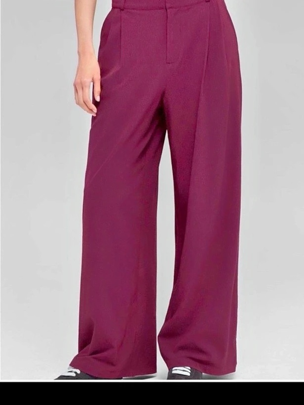 Alo Wide Leg Pants in burgundy Like New